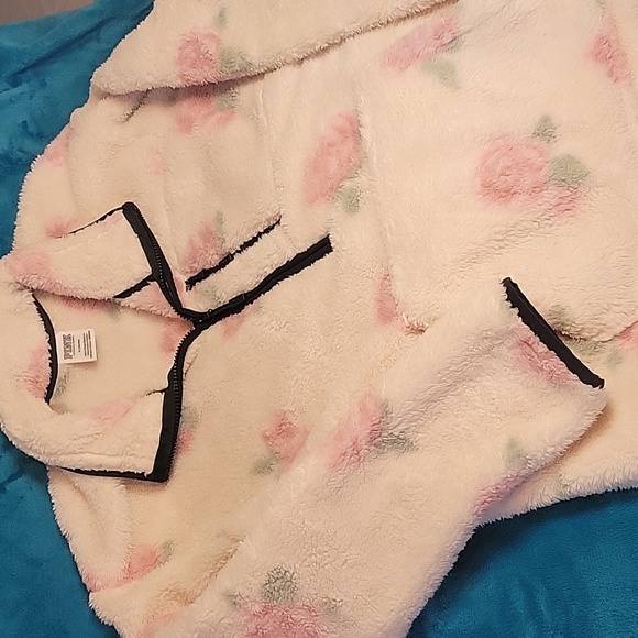 VS PINK White Fleece Half-Zip (M) - Roses - Picture 3 of 4